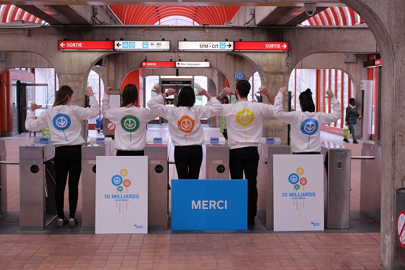 logo du métro 10 millards d'entrées merci